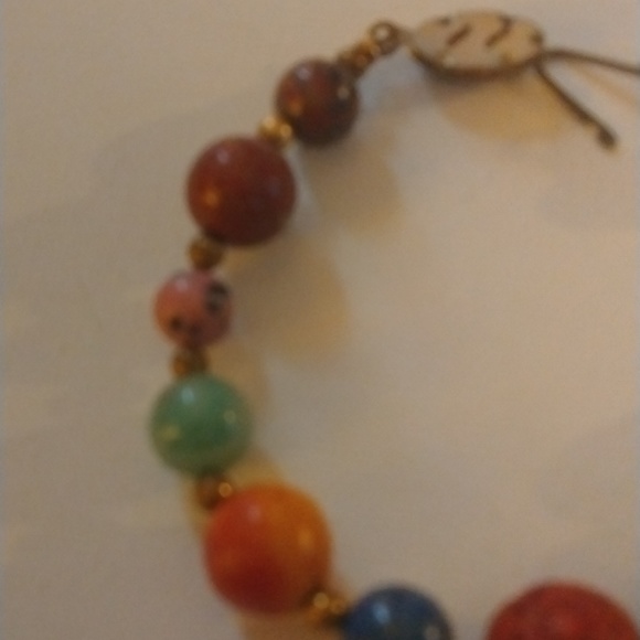 Multi color bead bracelet - Picture 4 of 4